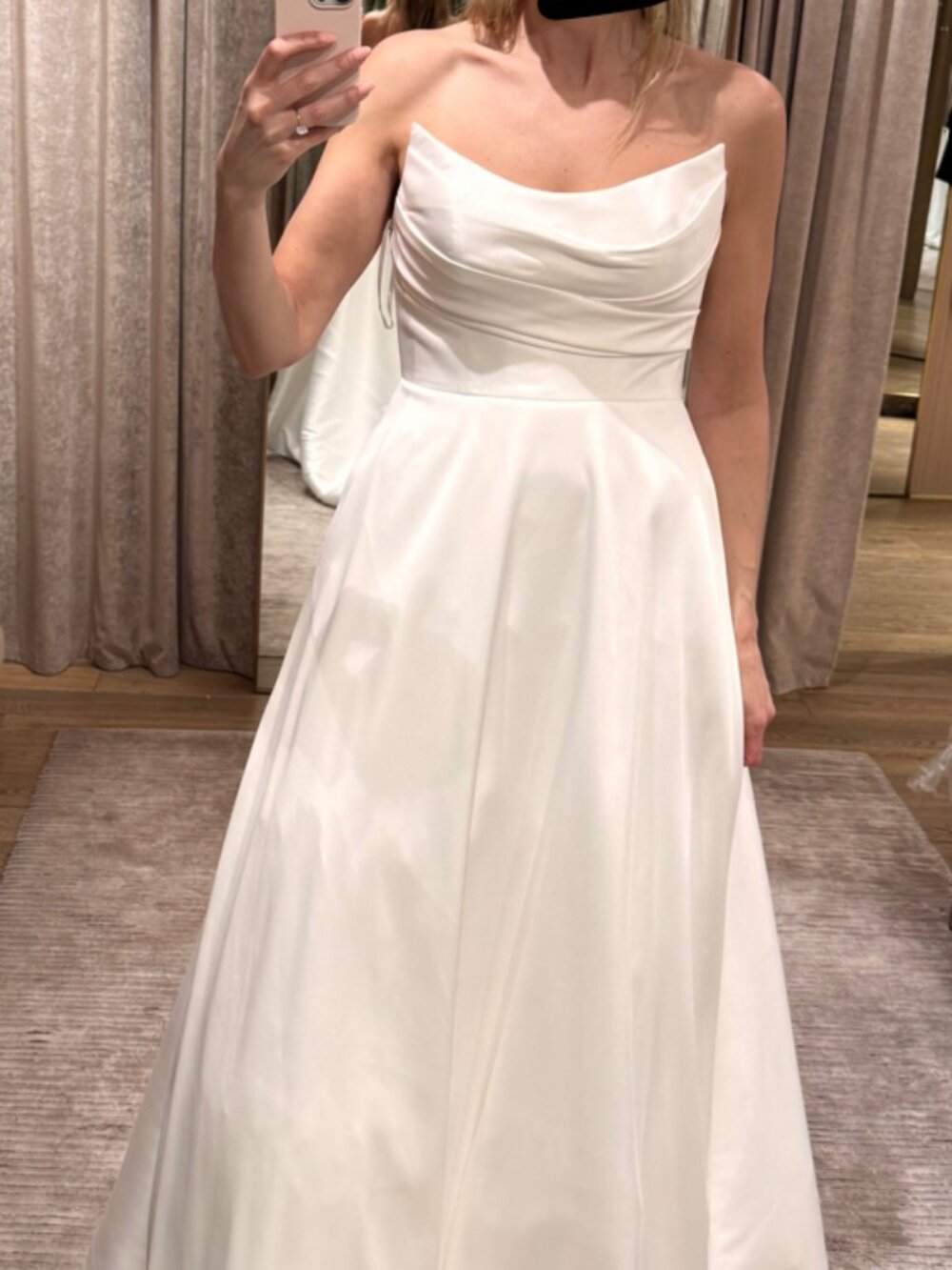 BRAND NEW and NEVER WORN Pronovias Keoni Wedding Gown. US Size 10.